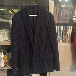 Men’s Suit Coat Size 40R. Never been worn. From Bonobos, fabric woven in Italy